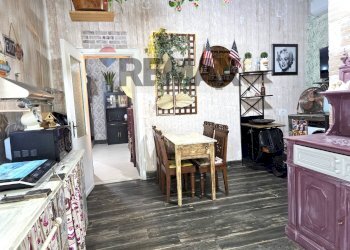 Sala da pranzo - Casa semi indipendente MADONNA DI POMEI
 
1unico, Caserta - foto 113