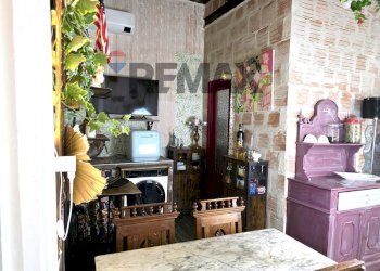 Sala da pranzo - Casa semi indipendente MADONNA DI POMEI
 
1unico, Caserta - foto 123