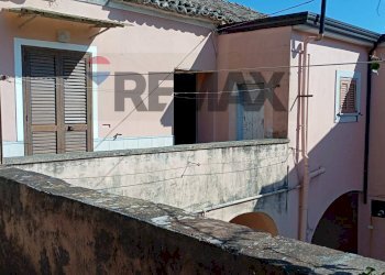 Edificio all\'aperto - Casa semi indipendente MADONNA DI POMEI
 
1unico, Caserta - foto 152