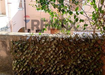 Edificio all\'aperto - Casa semi indipendente MADONNA DI POMEI
 
1unico, Caserta - foto 153