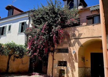 Casa all\'aperto - Semi-detached house MADONNA DI POMEI
 
1unico, Caserta - photo 186