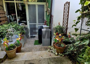 Terrazza - Casa semi indipendente MADONNA DI POMEI
 
1unico, Caserta - foto 12