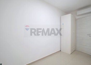 Stanza vuota - Non-buildable land Piazza Alcide de Gasperi
 
65, Padova - photo 16