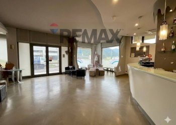 Soggiorno - Cafeteria - Cold Bar Via S. Martino, Darfo Boario Terme - photo 2