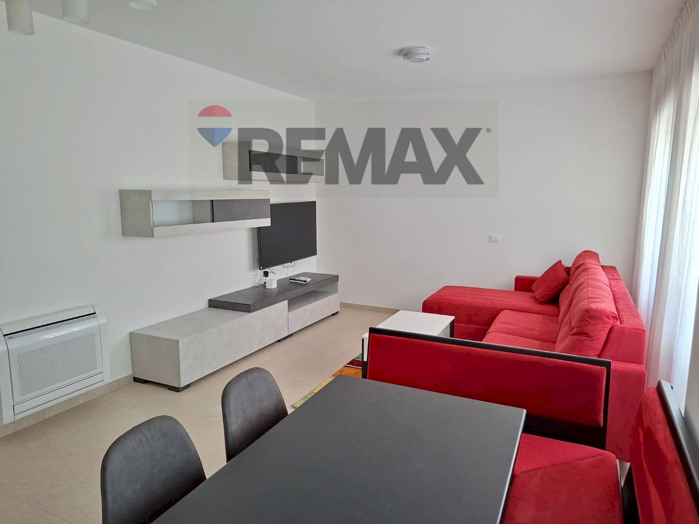 Sala da pranzo - Trilocale Via Pirago
 
32, Longarone - foto 2