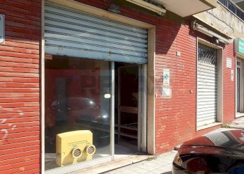 Edificio all\'aperto - Negozio Ancona - foto 3