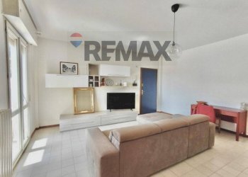 Soggiorno - Trilocale via Dante Alighieri
 
13, Porto Recanati - foto 2