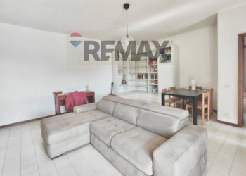 Sala da pranzo - Trilocale via Dante Alighieri
 
13, Porto Recanati - foto 6