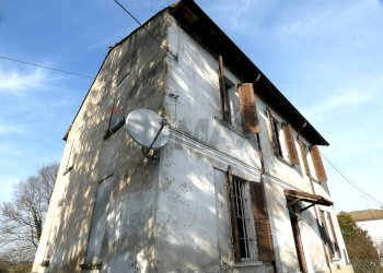 Edificio all\'aperto - Villa via emilia
 
177, Casteggio - foto 16