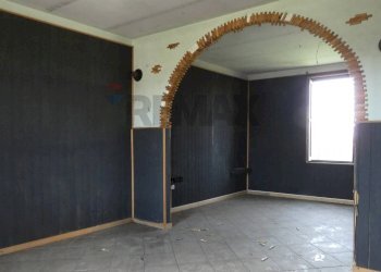 Stanza vuota - Villa via emilia
 
177, Casteggio - foto 34