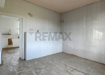 Stanza vuota - Villa via emilia
 
177, Casteggio - foto 36