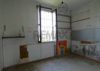 Stanza vuota - Villa via emilia
 
177, Casteggio - foto 39