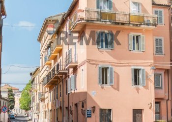 Edificio all\'aperto - Bilocale Via Vittorio Veneto
 
3, Grotte di Castro - foto 2