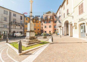 Edificio all\'aperto - Bilocale Via Vittorio Veneto
 
3, Grotte di Castro - foto 3