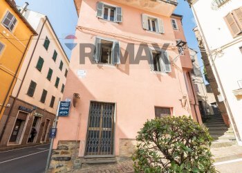 Edificio all\'aperto - Bilocale Via Vittorio Veneto
 
3, Grotte di Castro - foto 4