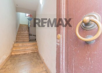 Scale - Bilocale Via Vittorio Veneto
 
3, Grotte di Castro - foto 8