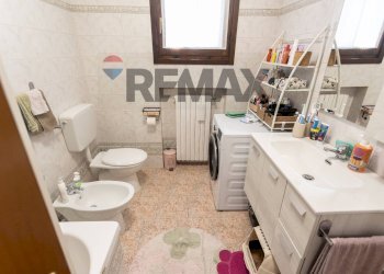 Bagno - Trilocale Berenini
 
7, Salsomaggiore Terme - foto 32