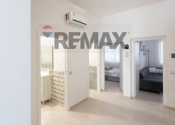 Hall / corridoio - Trilocale Via Giuseppe Cesare Abba
 
16, Parma - foto 26
