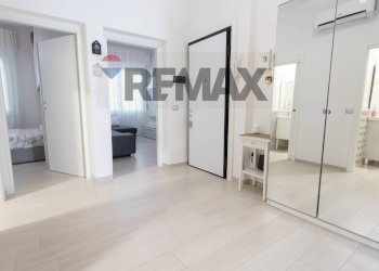 Hall / corridoio - Trilocale Via Giuseppe Cesare Abba
 
16, Parma - foto 28