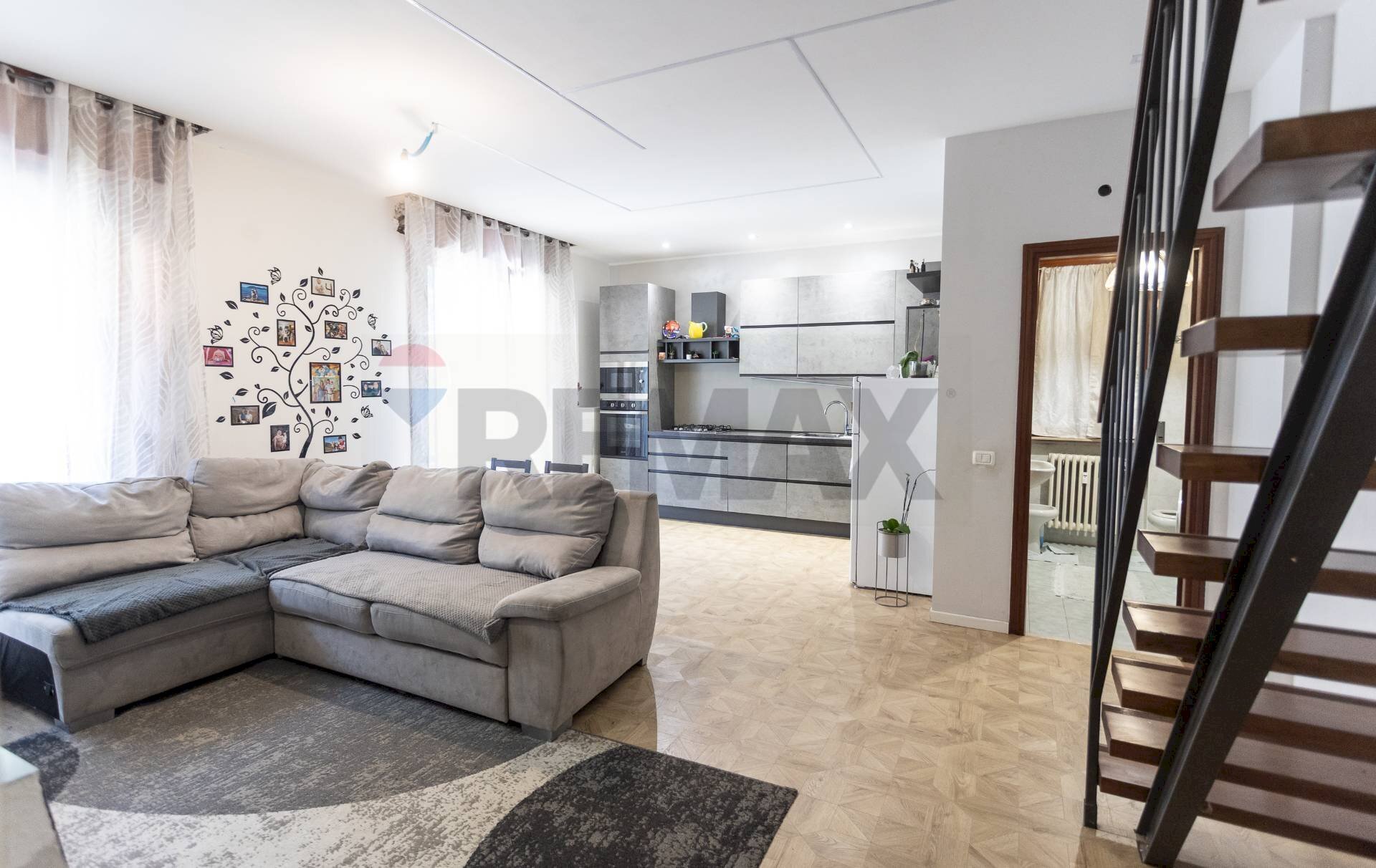 Soggiorno - Quadrilocale Via Faraboli
 
1, Salsomaggiore Terme - foto 3