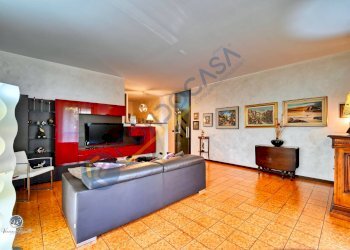 Foto 2 - Trilocale via Cavour
 
153, Senago - foto 2