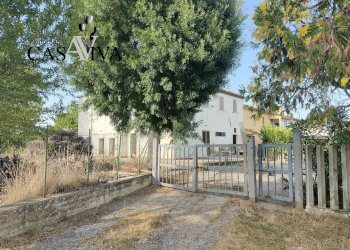 Foto 4 - Rustico Contrada Colle di Guardia
 
1, Ripatransone - foto 4