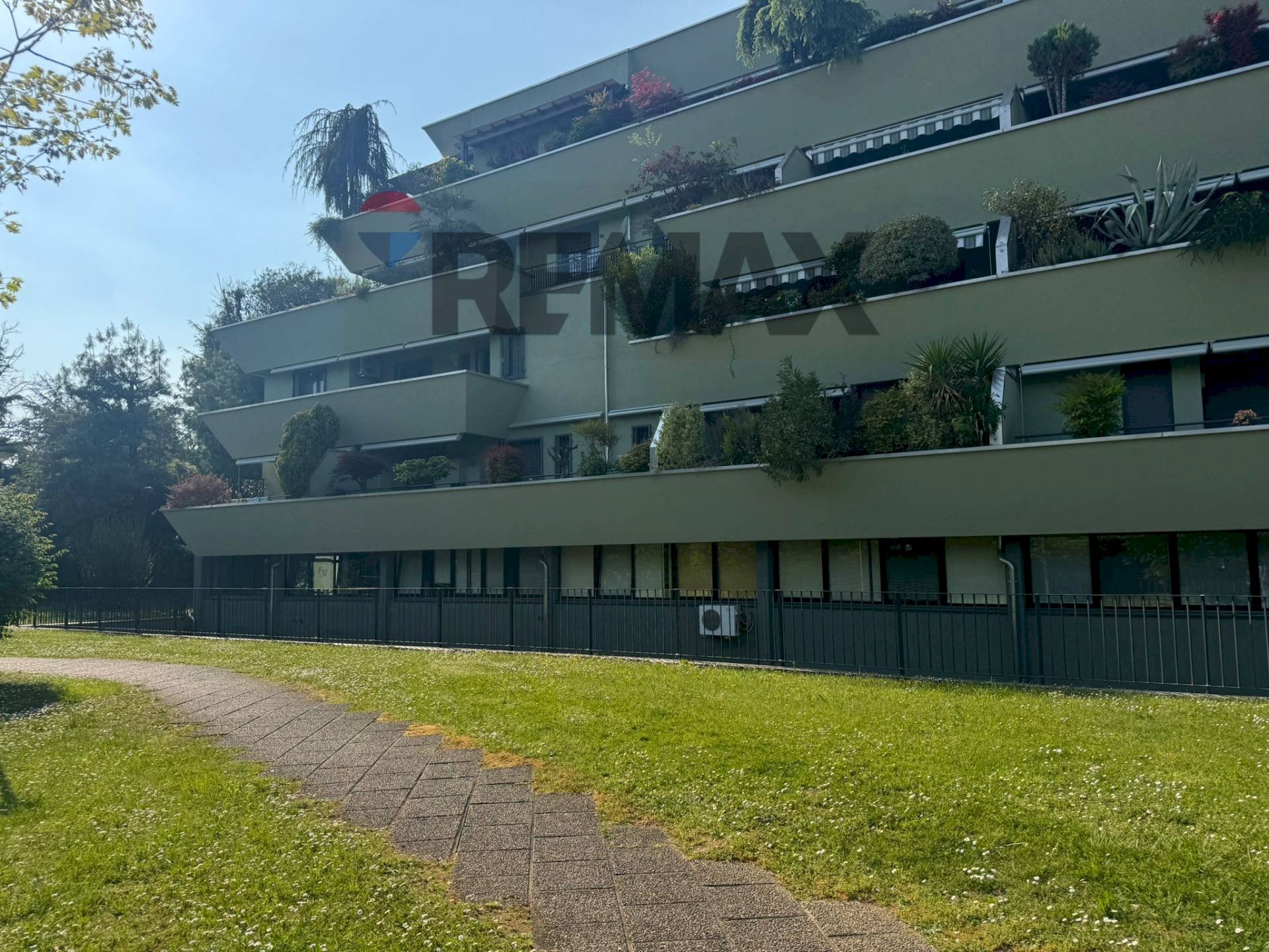 Edificio all\'aperto - Quadrilocale Via Papa Giovanni XXIII
 
21, Nerviano - foto 1