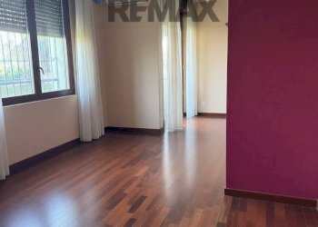 Stanza vuota - Quadrilocale Via Papa Giovanni XXIII
 
21, Nerviano - foto 16