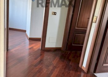 Stanza vuota - Quadrilocale Via Papa Giovanni XXIII
 
21, Nerviano - foto 21