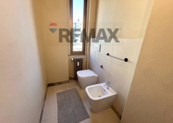 Bagno - Bilocale Via Cino Da Pistoia
 
15, Milano - foto 16