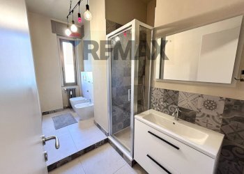 Bagno - Bilocale Via Cino Da Pistoia
 
15, Milano - foto 17
