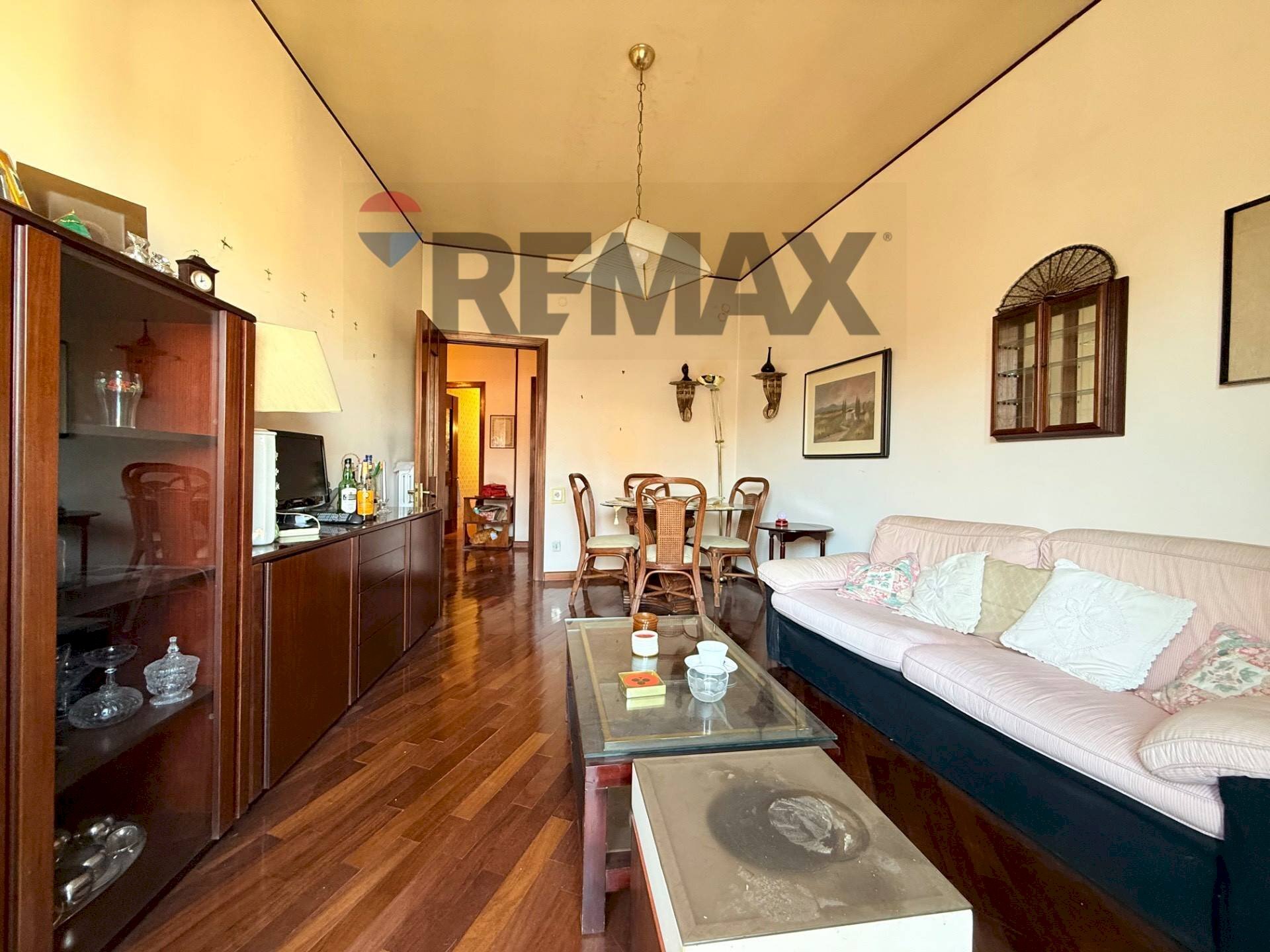 Sala da pranzo - Quadrilocale Via Omodeo
 
20, Napoli - foto 2