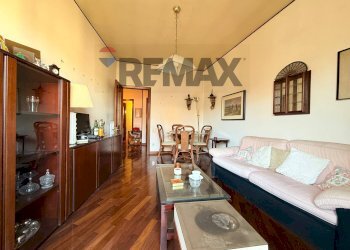 Sala da pranzo - Quadrilocale Via Omodeo
 
20, Napoli - foto 3