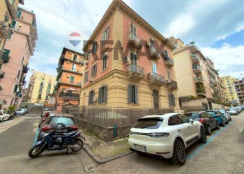 Edificio all\'aperto - Quadrilocale Via Mario De Ciccio
 
8, Napoli - foto 1