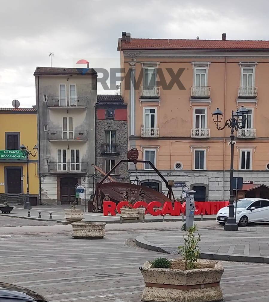 Edificio all\'aperto - Casa semi indipendente Strada Provinciale Roccamonfina - Teano
 
57, Roccamonfina - foto 2