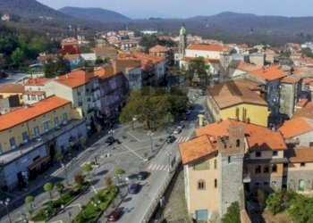 Edificio all\'aperto - Casa semi indipendente Strada Provinciale Roccamonfina - Teano
 
57, Roccamonfina - foto 3