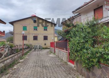 Casa all\'aperto - Casa semi indipendente Strada Provinciale Roccamonfina - Teano
 
57, Roccamonfina - foto 8
