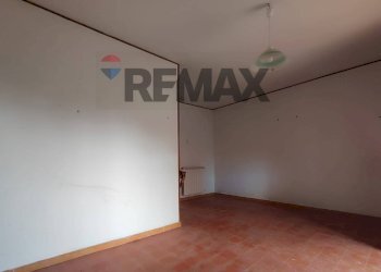 Stanza vuota - Casa semi indipendente Strada Provinciale Roccamonfina - Teano
 
57, Roccamonfina - foto 15