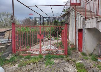 Giardino - Casa semi indipendente Strada Provinciale Roccamonfina - Teano
 
57, Roccamonfina - foto 24