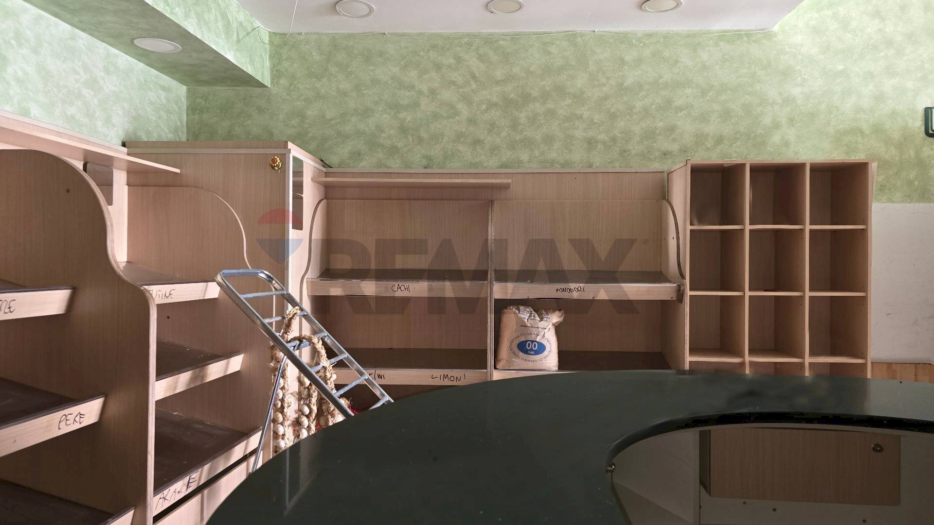 Dispensa di stoccaggio - Commercial Premises Roccaraso - photo 2