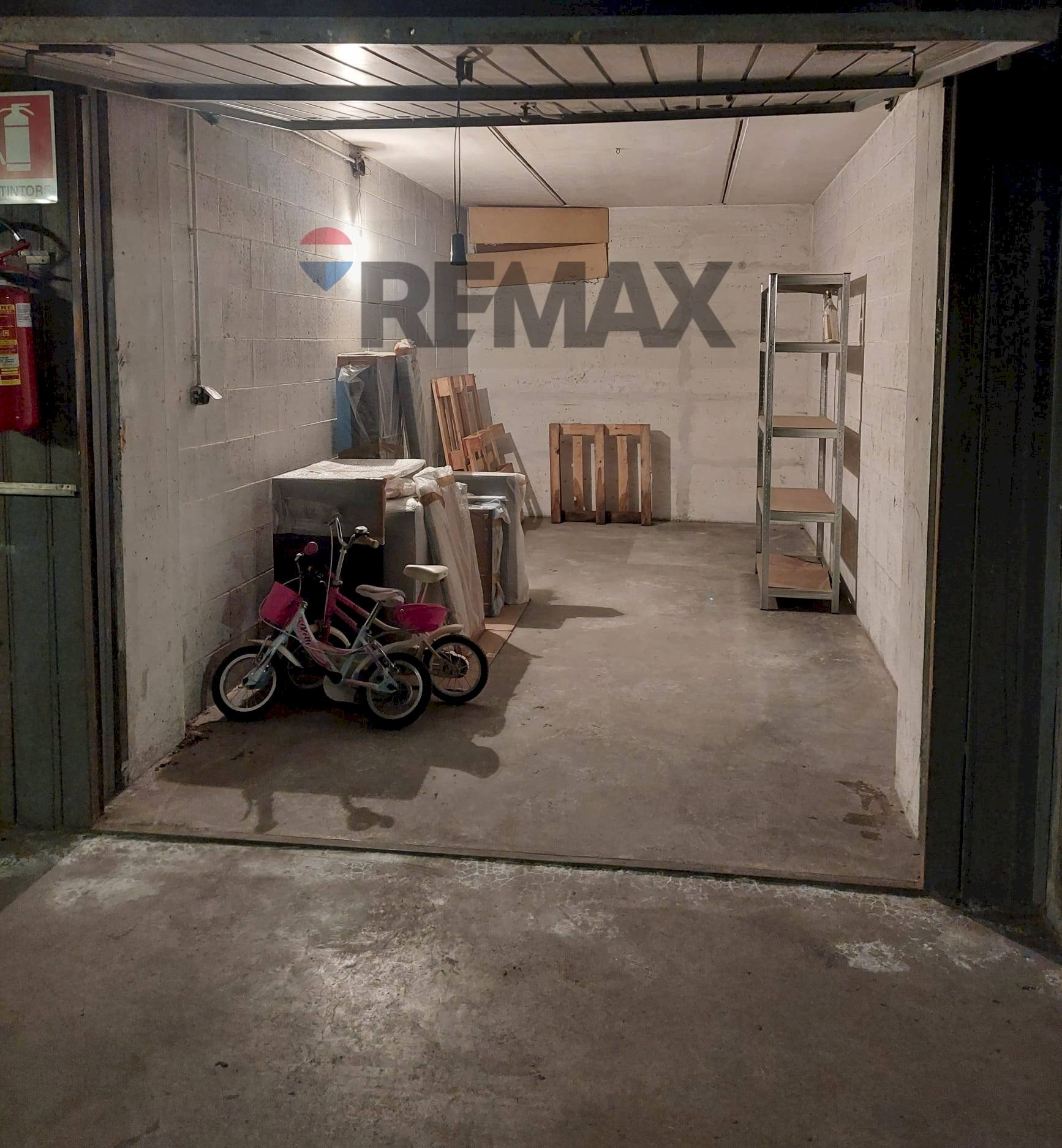 Parcheggio - Box Via Garibaldi
 
58, Brugherio - foto 1