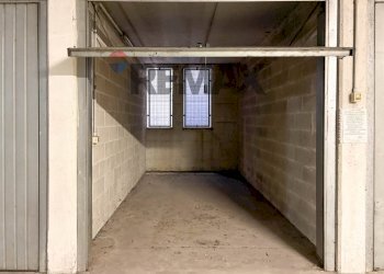 Non correlato - Box VIA TINTORETTO
 
10, Cologno Monzese - foto 6