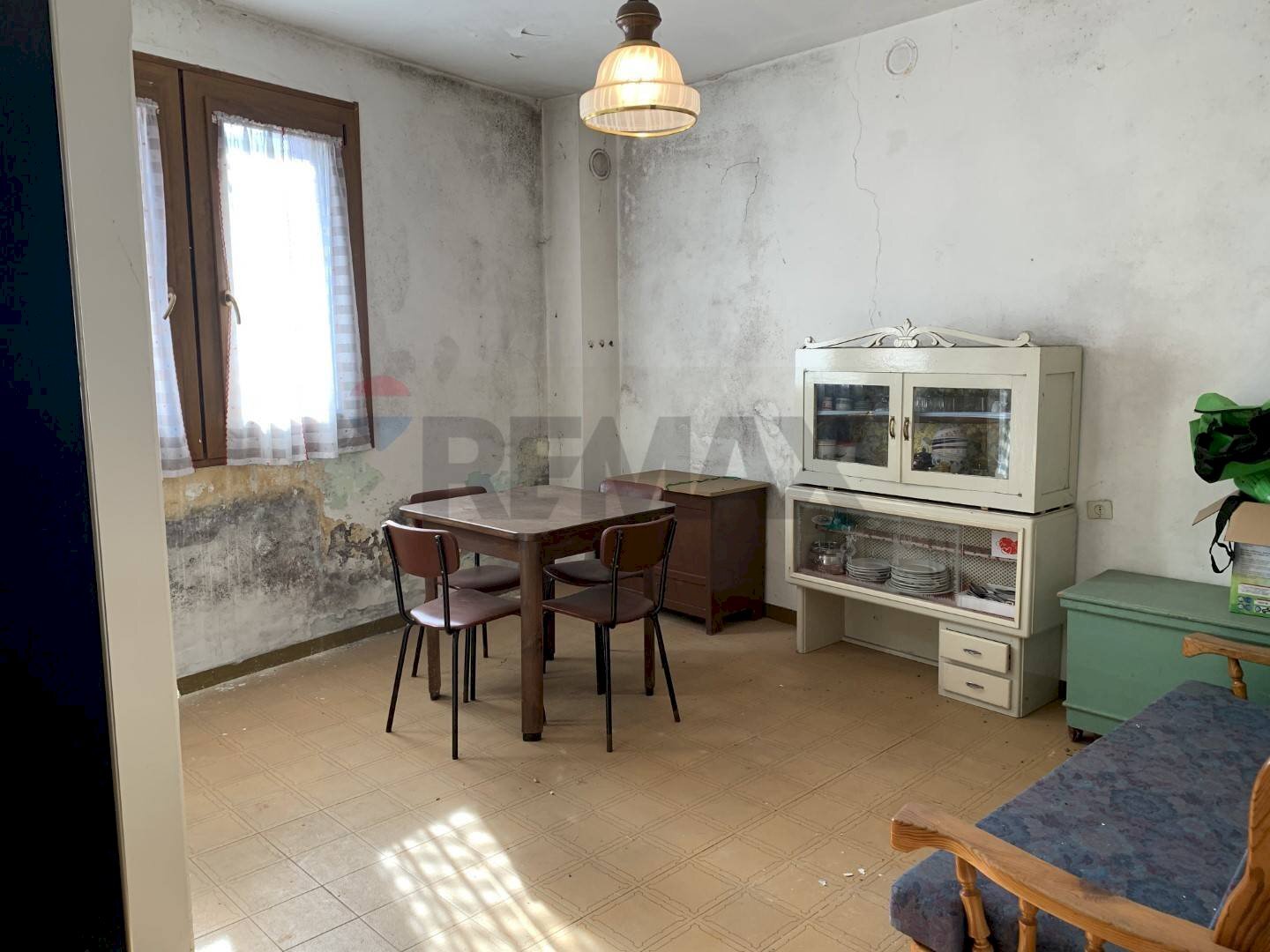 Sala da pranzo - Casa semi indipendente Piazza Monte Grappa
 
8, Seren del Grappa - foto 3