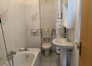 Bagno - Semi-detached house Piazza Monte Grappa
 
8, Seren del Grappa - photo 8