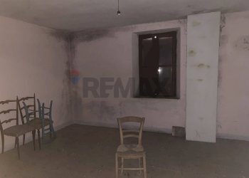 Stanza vuota - Semi-detached house Piazza Monte Grappa
 
8, Seren del Grappa - photo 16