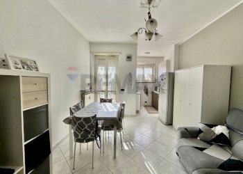 Sala da pranzo - Trilocale via Foglizzo
 
31, Chivasso - foto 5