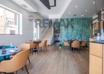 Sala da pranzo - Attività Commerciale via Del Mare
 
13, Ragusa - foto 1