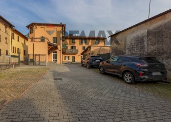 Edificio all\'aperto - Bilocale via Matteotti
 
1, Mornago - foto 20