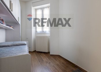 Camera / camera da letto - Trilocale via Matteotti
 
1, Mornago - foto 17