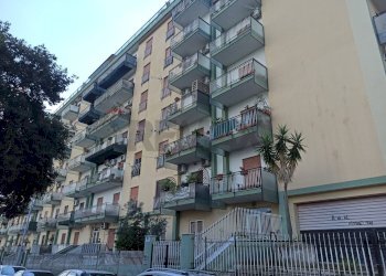 Edificio all\'aperto - Quadrilocale Via Benedetto Croce
 
18, Palermo - foto 1